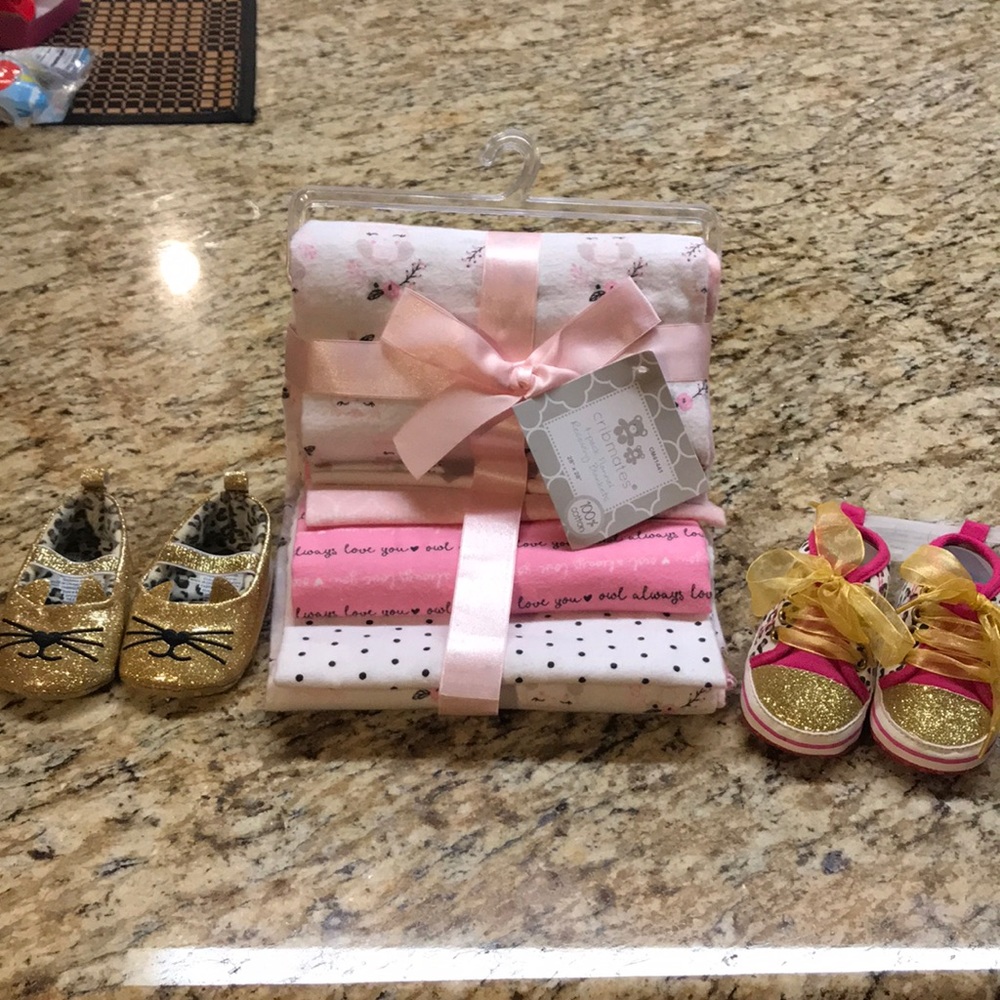 Flannel Receiving blankets, 2 pairs of baby shoes